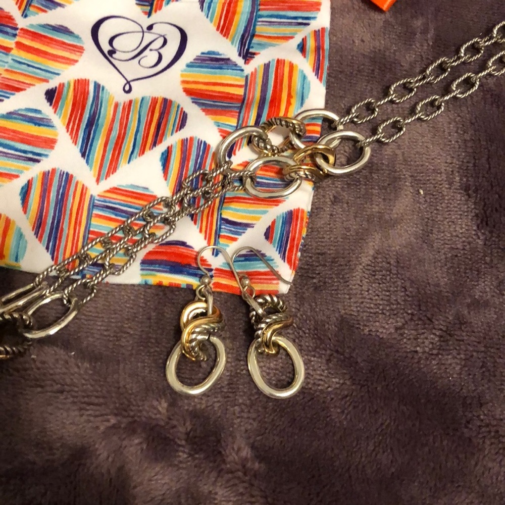 Necklace and earling set